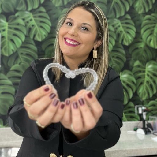 Dra. Natália Lemes de Freitas — ortodontista e Invisalign em Santos SP